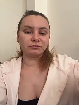 AlessiaandJay online show from May 14, 12:55 pm
