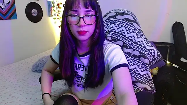 violetapardo online show from May 2, 12:36 am