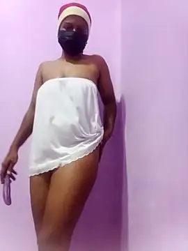 Malee S online show from March 31, 4:29 pm