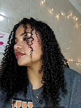 BrianaSweetxxx online show from February 19, 2:22 am