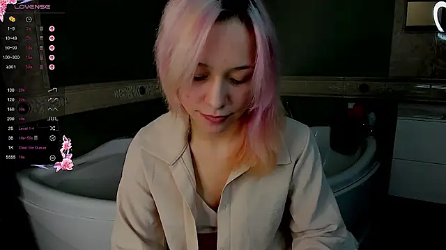 EmilyTrase online show from April 19, 1:27 am