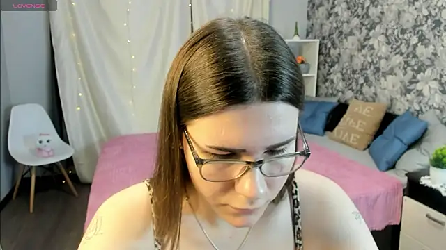 Coraline kitty online show from March 29, 8:57 am