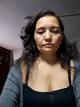 Alexamontiel  online show from February 12, 2:41 pm