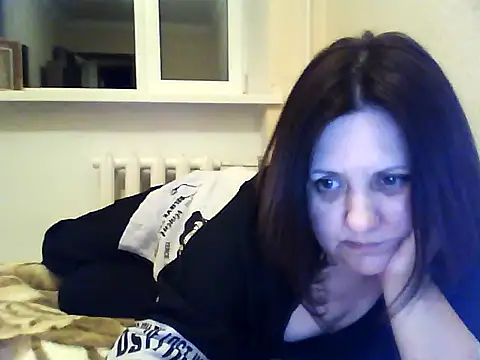 LockyCharm111 online show from March 19, 5:39 pm