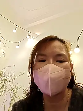 Trang26 online show from February 10, 3:59 pm