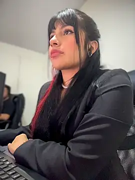 nyx  x online show from February 25, 8:07 pm