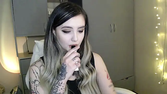 Rin Tozier online show from February 19, 1:05 am