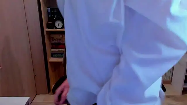 AnitaXVine online show from April 22, 8:06 pm