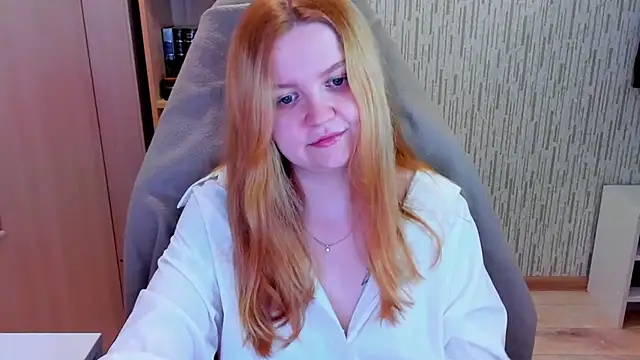 AnitaXVine online show from April 21, 7:43 pm