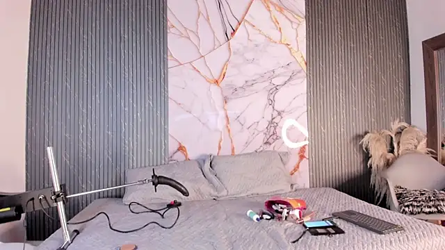 raven noctis  online show from February 26, 1:54 pm