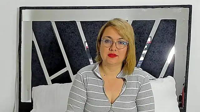 DariaLuca online show from March 13, 12:06 pm