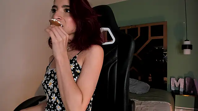 Justmia69 online show from March 3, 3:34 am