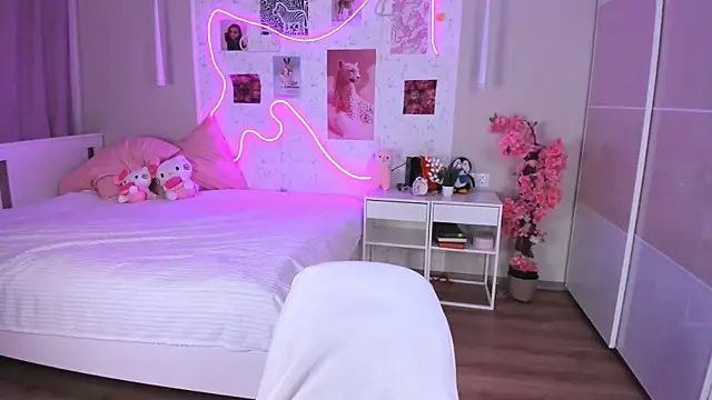 Ella Lane online show from April 19, 3:17 am