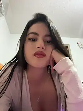 Sttrawberry online show from April 5, 9:25 pm