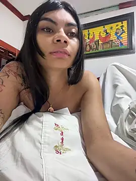 eimmy  skinny online show from June 4, 9:08 pm