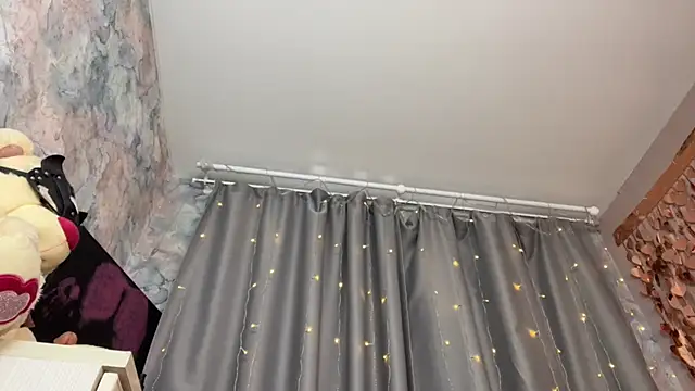 riierra online show from April 8, 7:21 am