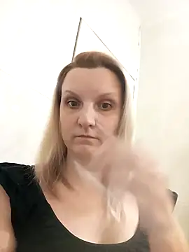 SusanGold9211 online show from February 27, 9:42 am