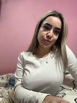 bellabarbiex online show from May 31, 11:28 pm