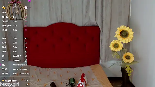 Cayetana Black  online show from February 15, 7:35 pm