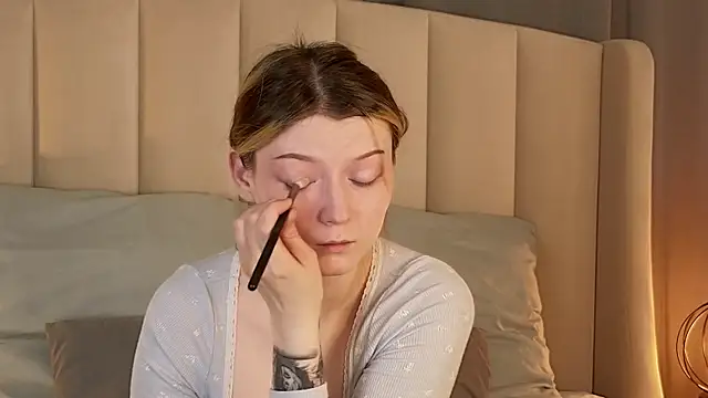AlyssFrost online show from May 5, 2:14 am