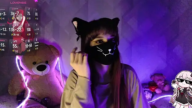 llonaMask online show from April 10, 6:36 pm