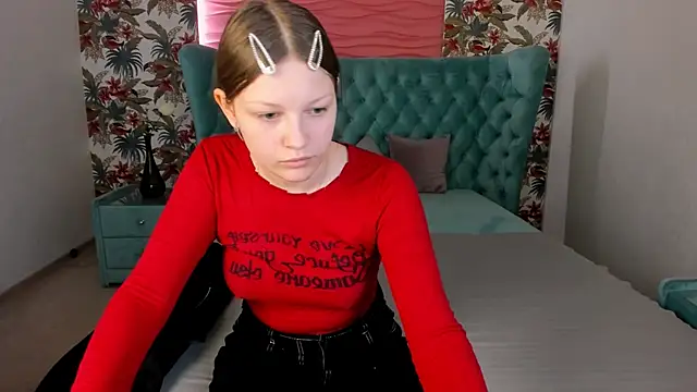 LauraBev online show from February 21, 2:29 pm