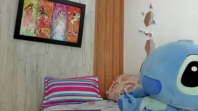 valenttina narvaez online show from July 18, 1:13 pm