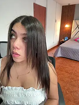 Luna rousse26 online show from April 13, 12:28 pm