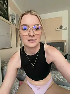 melanieTesss online show from July 10, 10:27 am