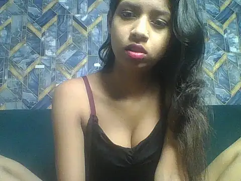 Rani1993 online show from February 20, 8:05 am