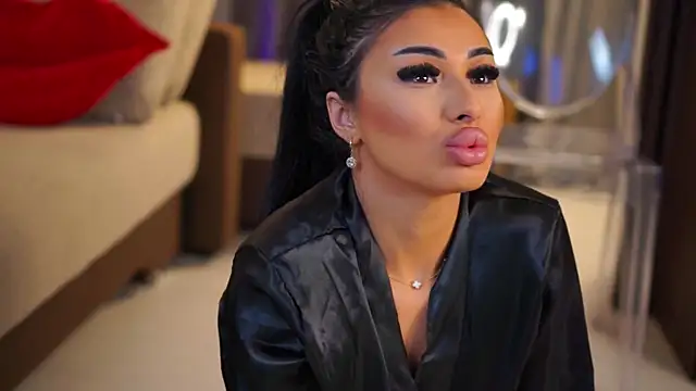 YanaSultana online show from April 10, 8:31 am