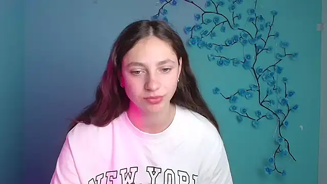 KissMeJulia online show from May 8, 11:13 am