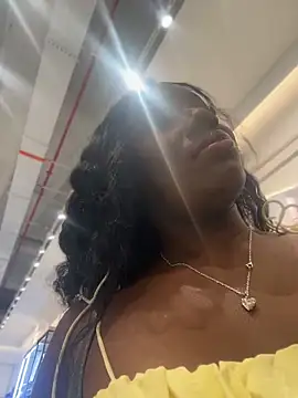 ZarahFerreira online show from May 31, 12:38 am