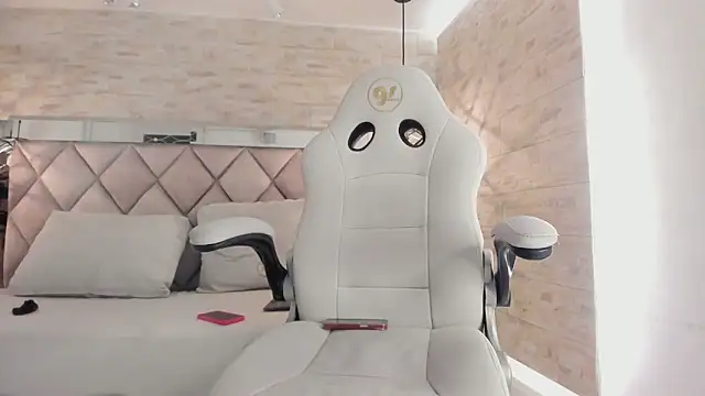 bella novoa online show from March 27, 8:26 am