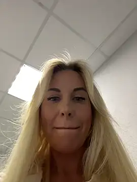LisaMurr online show from June 1, 2:08 pm