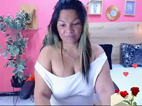 analyasmit online show from February 21, 7:25 pm