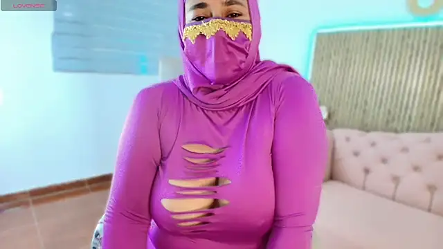 Nadia Privee online show from February 20, 5:14 pm