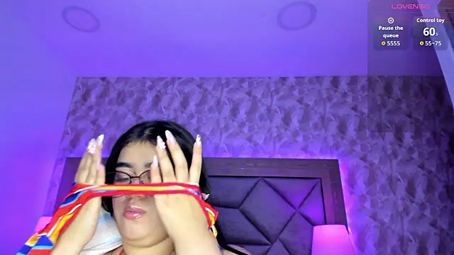 AnniJones online show from March 4, 3:24 am