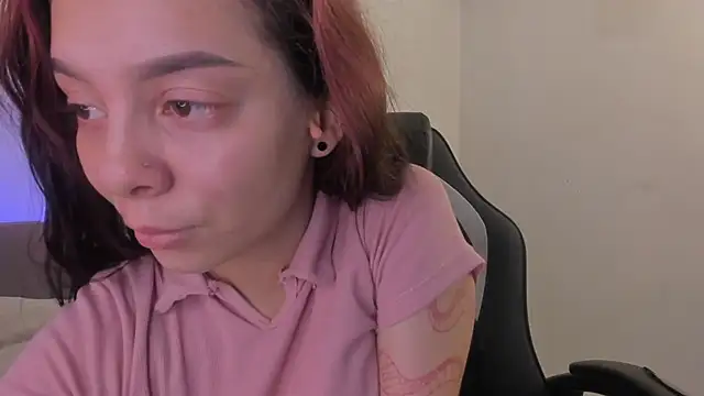 MelLove  online show from February 18, 9:03 pm