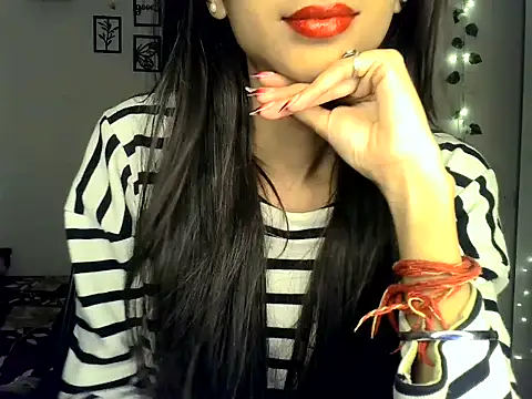 SIKSHA SINGH online show from March 31, 3:23 pm