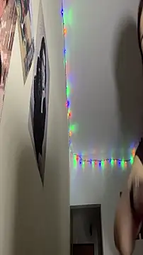 PatriciaDaniels online show from April 12, 6:43 pm