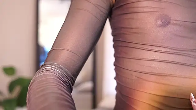 Luxa Velvet online show from April 8, 1:02 pm