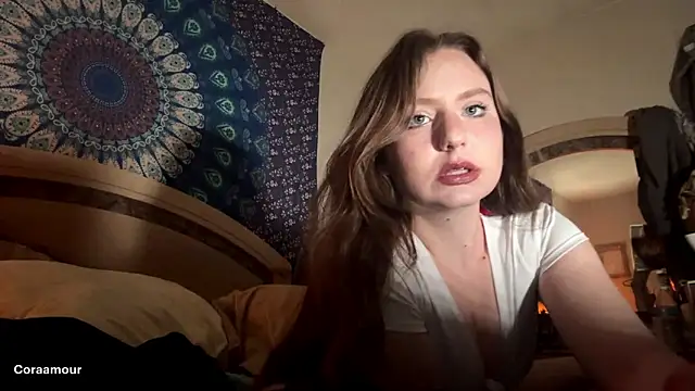 itscoraamour online show from March 21, 2:05 am