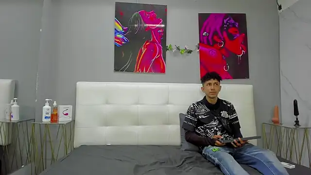 ahsly78Bryan online show from April 13, 7:58 pm