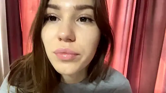 HypnoticEyeys online show from February 27, 5:29 am