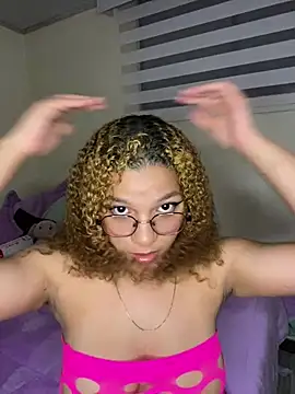 KendyLove  online show from February 20, 4:11 am