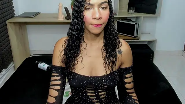 valeriavelasquez online show from April 4, 9:57 pm