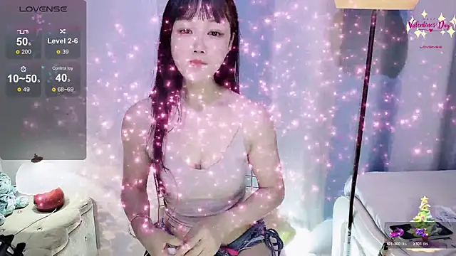 okyssa online show from March 22, 8:31 am