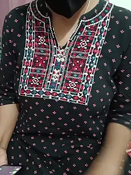 Queenlipx online show from February 26, 4:50 pm