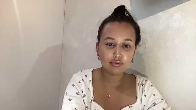 Dana 005 online show from May 27, 9:01 pm